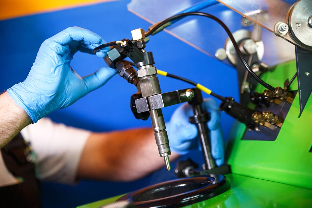 TIS - Réparations sur tous types de moteurs essence ou diesel